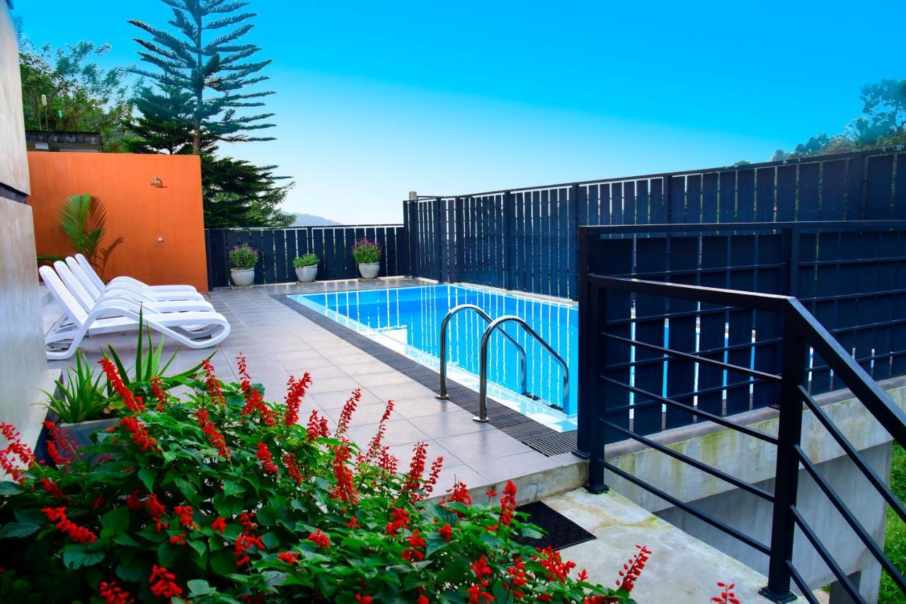 Готель Pine Hill 3*